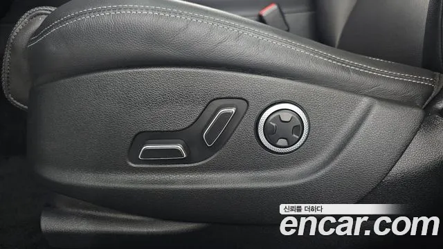Genesis GV70 — Фото автомобиля 27