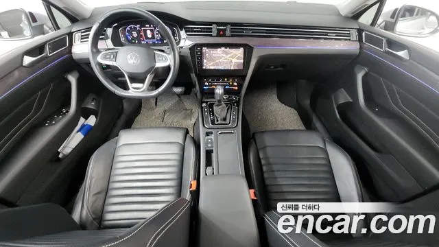 Volkswagen Passat — Фото автомобиля 7