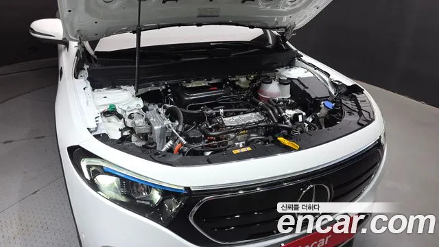 Mercedes-Benz EQB X243 — Фото автомобиля 6