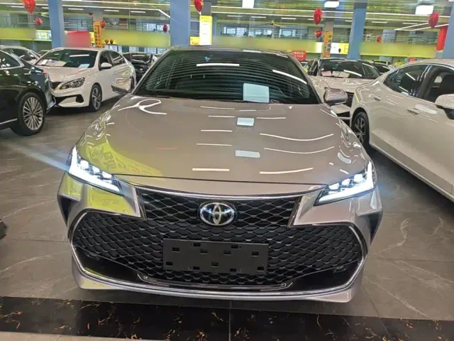 Toyota Avalon — Фото автомобиля 2
