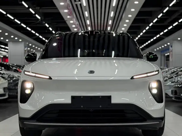 Nio ES6 — Фото автомобиля 2