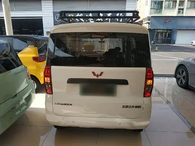 Wuling Zhiguang NEV — Фото автомобиля 5