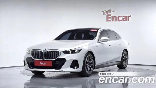 BMW 5-Series — Фото автомобиля 9