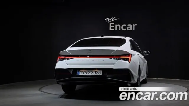 Hyundai Avante — Фото автомобиля 4