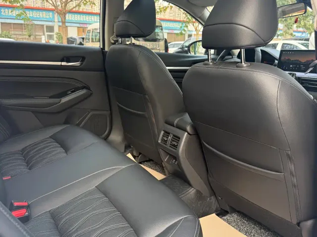 Nissan Teana — Фото автомобиля 14