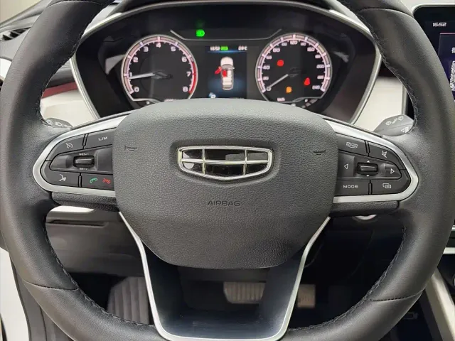Geely Binyue — Фото автомобиля 11