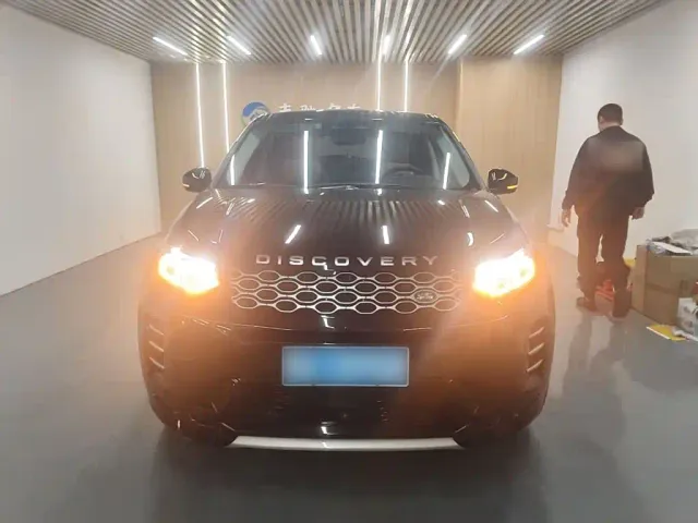 Land Rover Discovery Sport — Фото автомобиля 2
