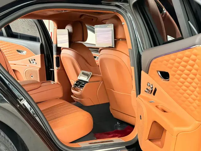 Bentley Flying Spur — Фото автомобиля 7