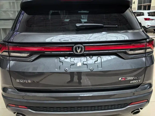 Changan CS35 Plus — Фото автомобиля 3