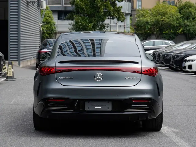 Mercedes-Benz EQS AMG — Фото автомобиля 5