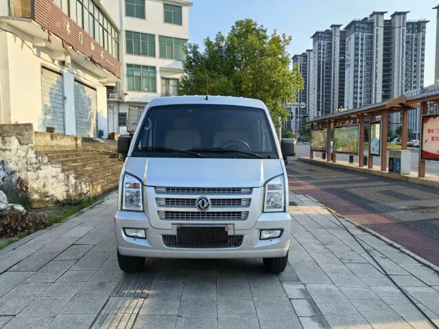Dongfeng Xiaokang DFSK C35 — Фото автомобиля 3