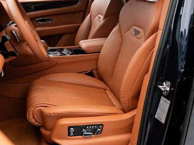 Bentley Bentayga — Фото автомобиля 11