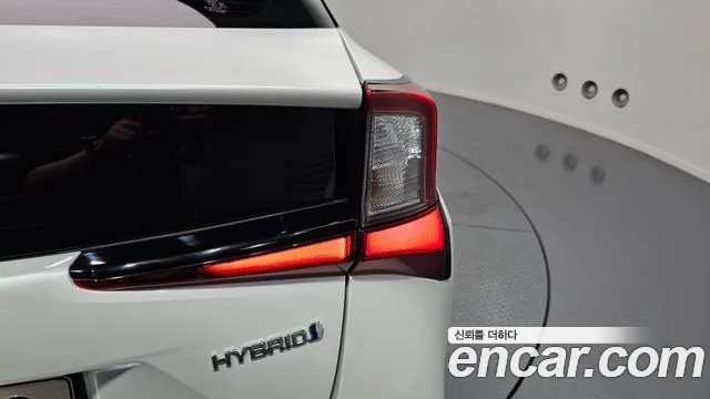 Toyota Prius — Фото автомобиля 22