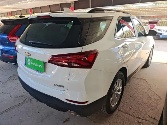 Chevrolet Equinox — Фото автомобиля 6
