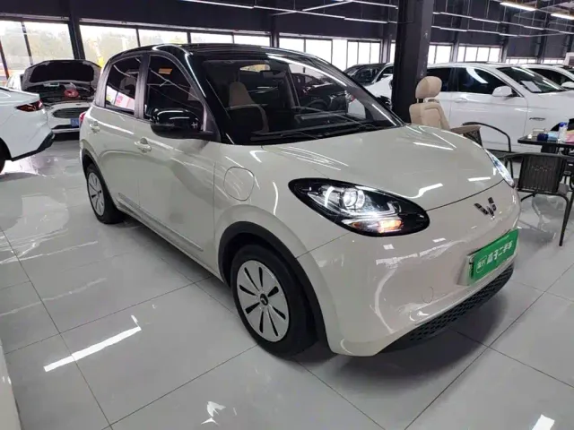 Wuling Bingo — Фото автомобиля 3