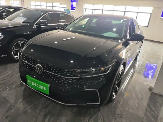 Фотография автомобиля — Volkswagen Passat