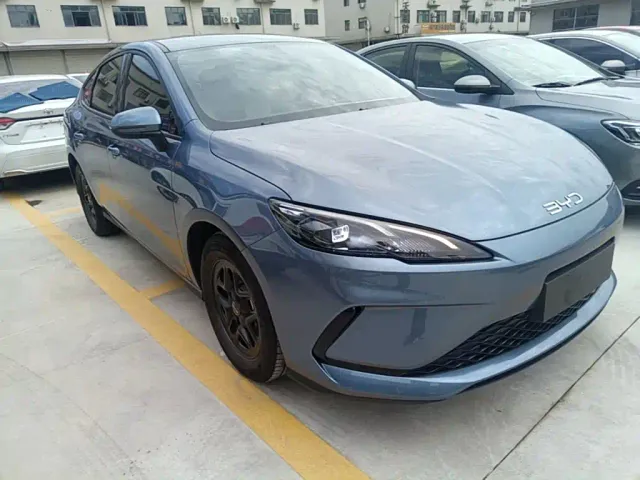 BYD Seal 05 DM-i — Фото автомобиля 3