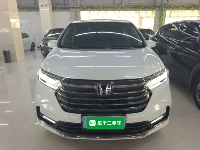Honda Odyssey — Фото автомобиля 2