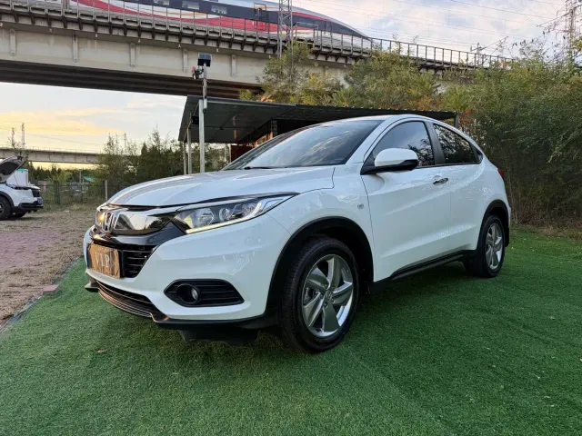 Фотография автомобиля — Honda Vezel