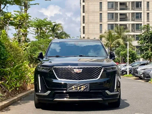 Cadillac XT6 — Фото автомобиля 2