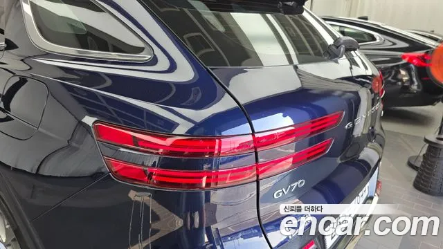Genesis GV70 2.5T Бензин AWD — Фото автомобиля 20