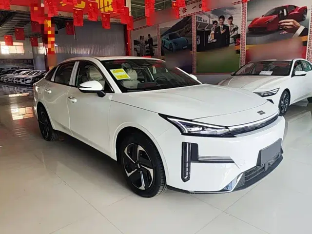 Geely Galaxy L6 — Фото автомобиля 21