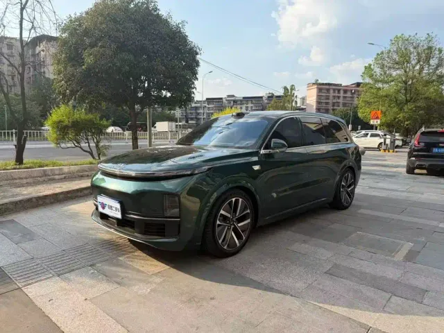 Фотография автомобиля — Li Auto L9