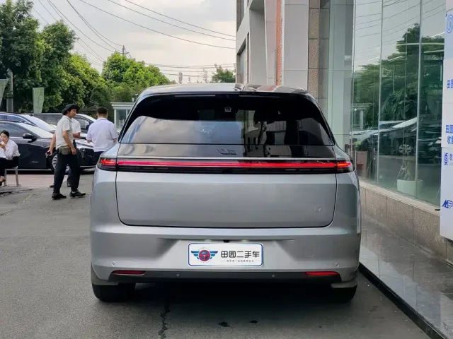 Li Auto L7 — Фото автомобиля 5