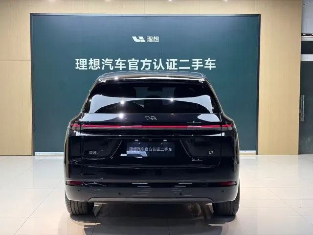Li Auto L7 — Фото автомобиля 4