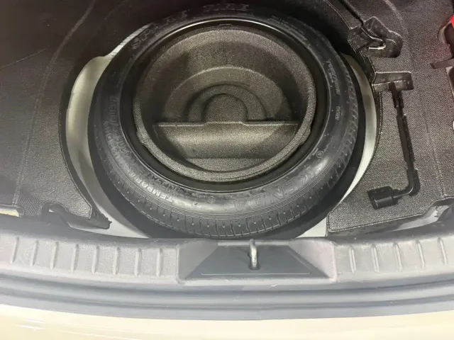 Mazda Axela — Фото автомобиля 19