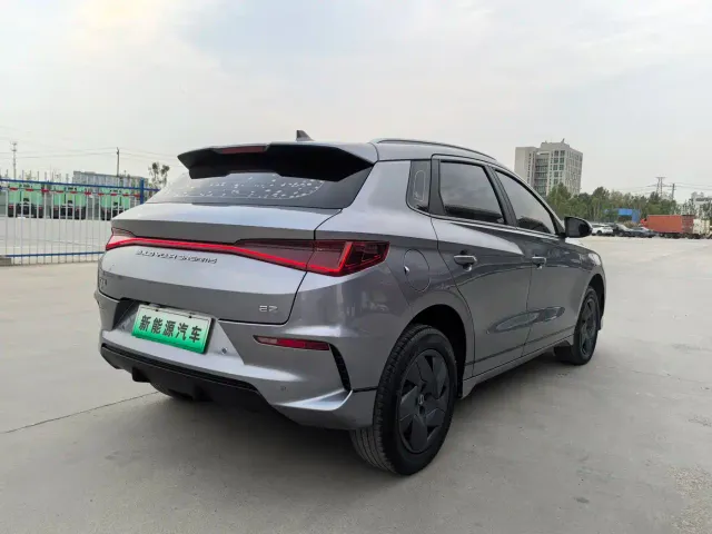 BYD e2 — Фото автомобиля 3