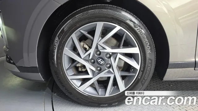Hyundai Grandeur Grandeur (GN7) 2.5 Бензин 2WD — Фото автомобиля 5