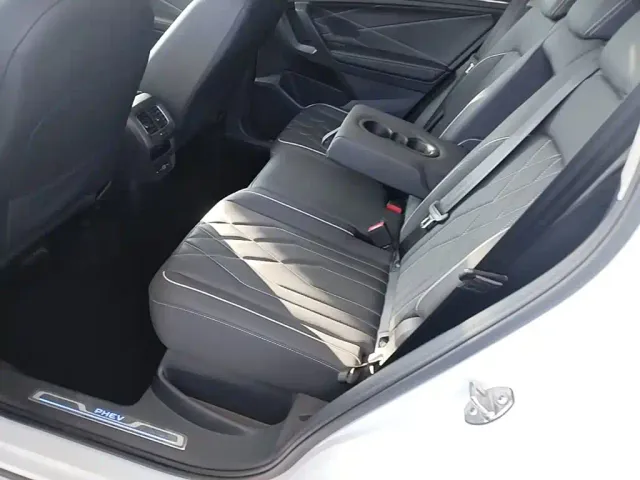 Volkswagen Tiguan L PHEV — Фото автомобиля 16