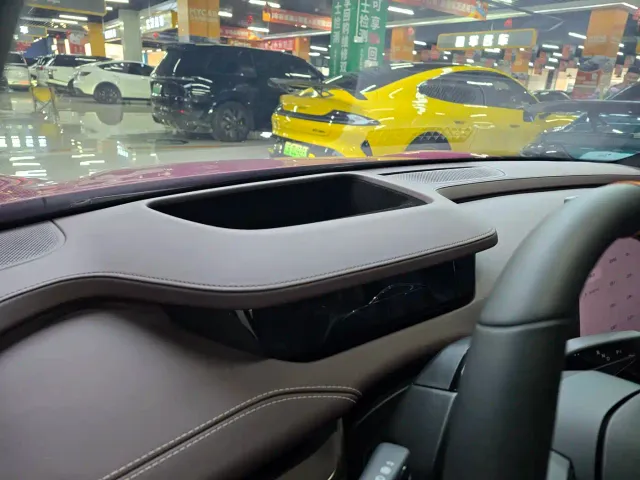 Xiaomi SU7 — Фото автомобиля 15