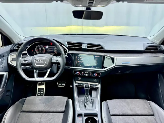 Audi Q3 — Фото автомобиля 10