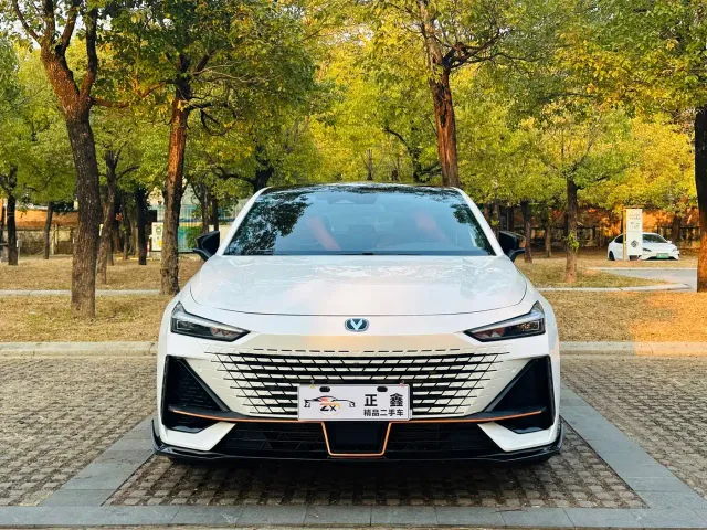 Changan UNI-V — Фото автомобиля 2