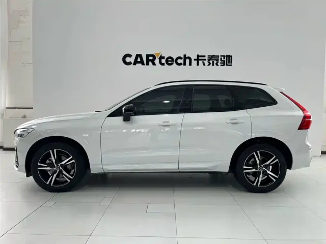 Volvo XC60 — Фото автомобиля 10