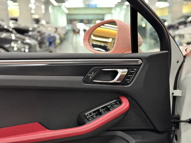 Porsche Macan — Фото автомобиля 14