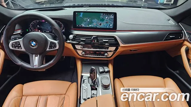 BMW 5 Series G30 — Фото автомобиля 7