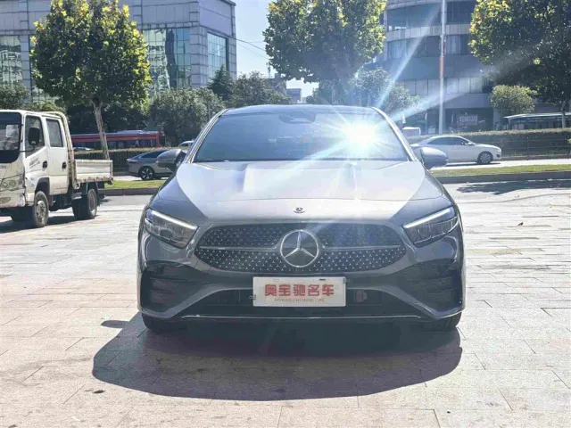 Mercedes-Benz A-Class — Фото автомобиля 2