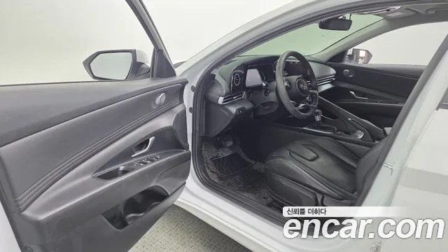 Hyundai Avante CN7 — Фото автомобиля 15