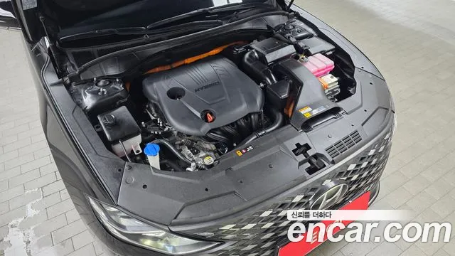Hyundai Grandeur Grandeur (New) Hybrid — Фото автомобиля 9