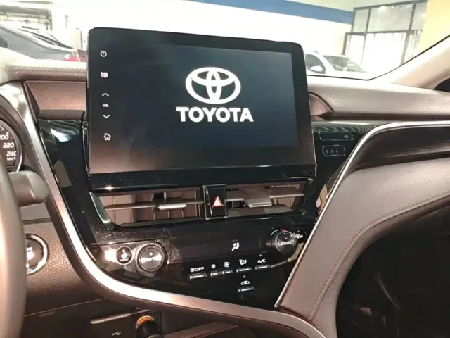 Toyota Camry — Фото автомобиля 12