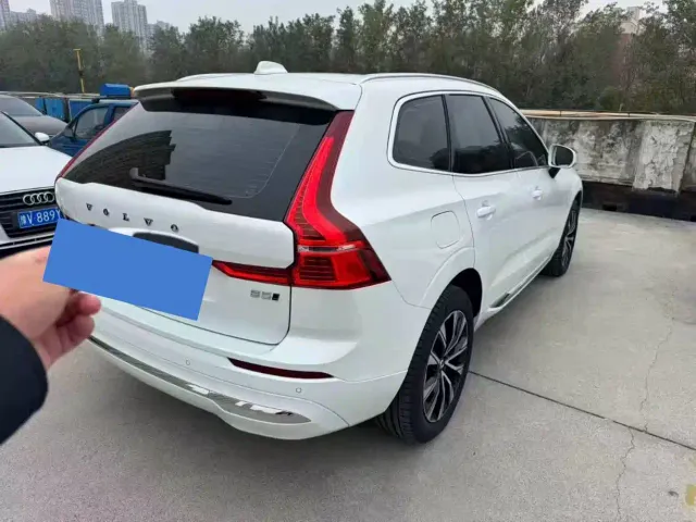 Volvo XC60 — Фото автомобиля 5