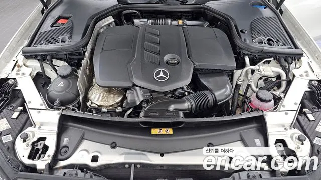 Mercedes-Benz E-Class — Фото автомобиля 6