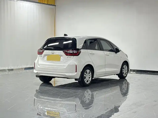 Honda Fit — Фото автомобиля 6