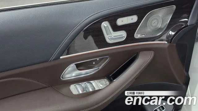 Mercedes-Benz GLE-Class — Фото автомобиля 28