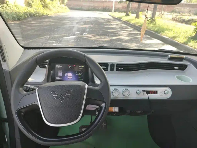 Wuling Hongguang Mini EV — Фото автомобиля 12