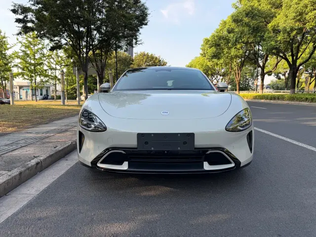 Xiaomi SU7 — Фото автомобиля 2