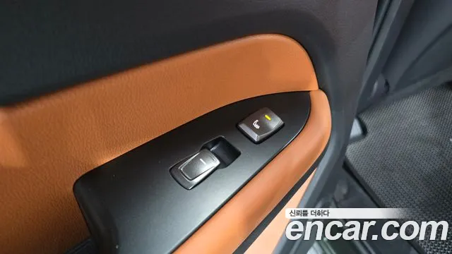 KG_Mobility_Ssangyong Rexton Новый Rexton Sport Khan Дизель 2.2 4WD — Фото автомобиля 19